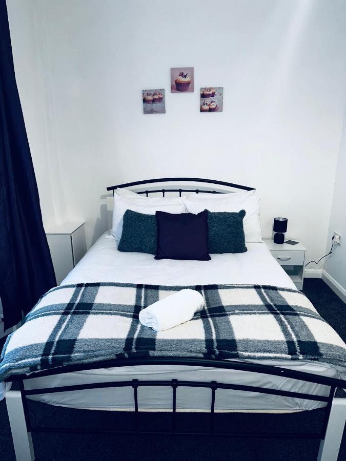 Stylish Town House - Modern Double Room - 1 Coventry Exteriör bild