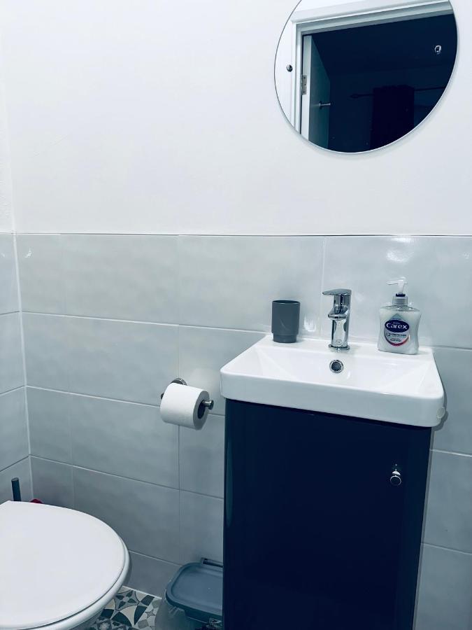 Stylish Town House - Modern Double Room - 1 Coventry Exteriör bild