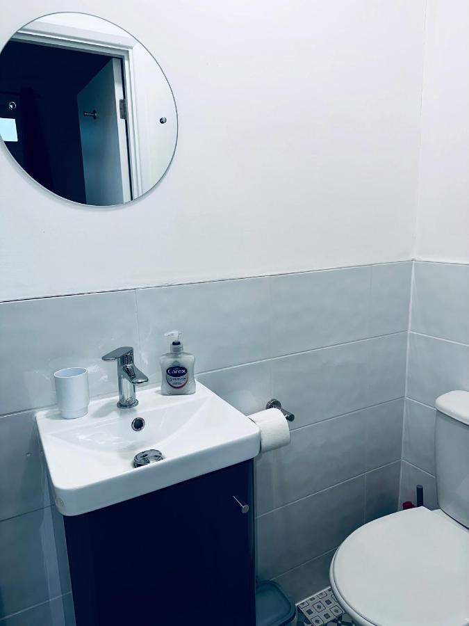 Stylish Town House - Modern Double Room - 1 Coventry Exteriör bild